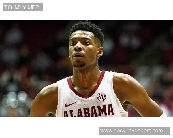 黄蜂主帅盛赞米勒的控球能力与防守阅读能力展现出色选择